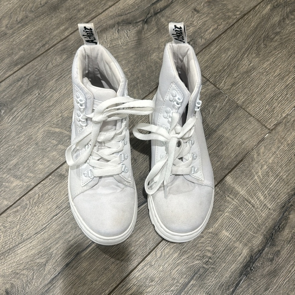 • Dr. Martens • Women’s COMBS WOMEN'S POLY CASUAL BOOTS White on White US 6 - Picture 3 of 7